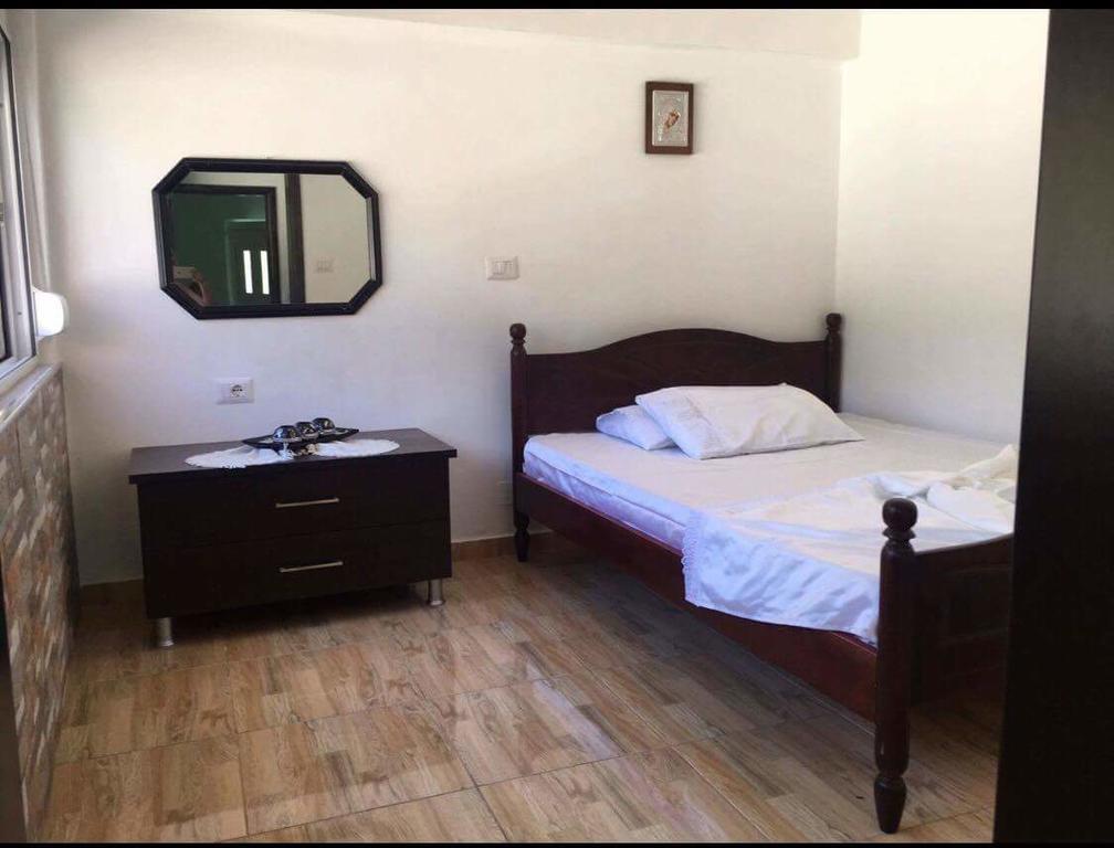 Vieri Apartment Lukovë